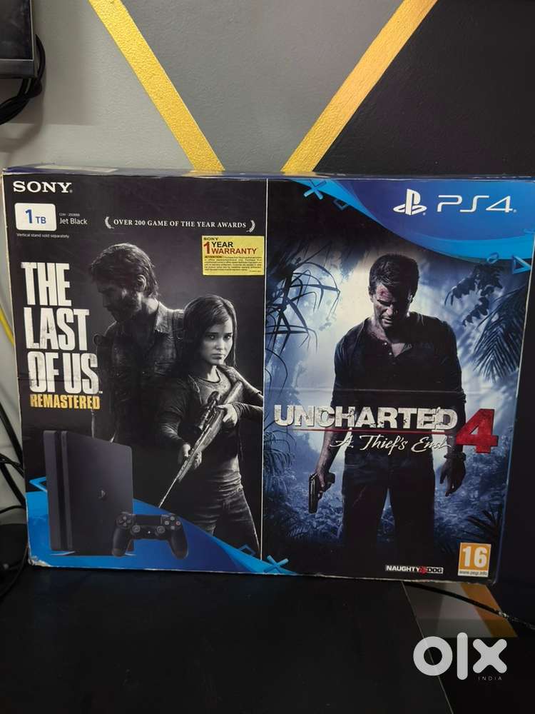 PS4 slim 1 TB with box