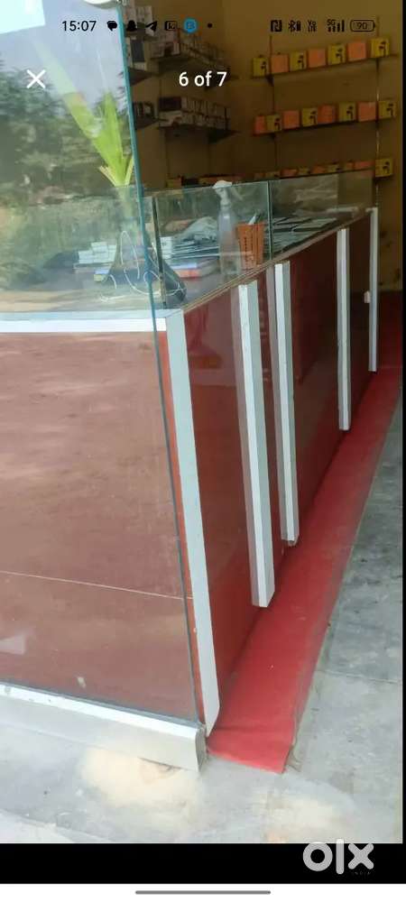 Mobile shop counter and tufun glass
