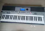 YAMAHA PSR I -455 keyboard