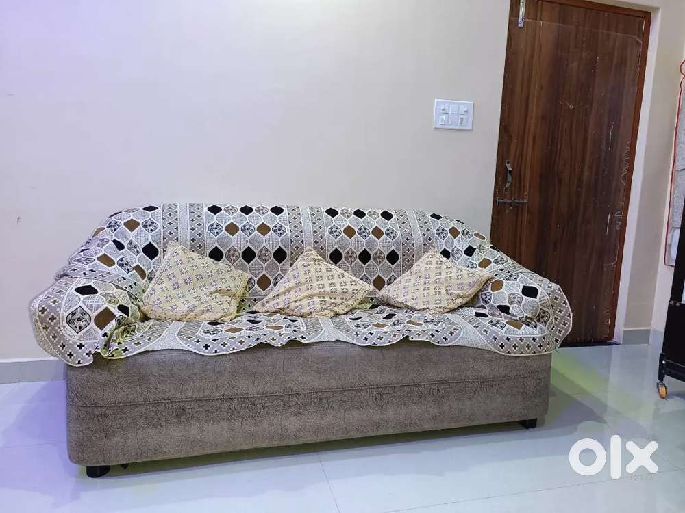 Deewan bed and sofa for sale