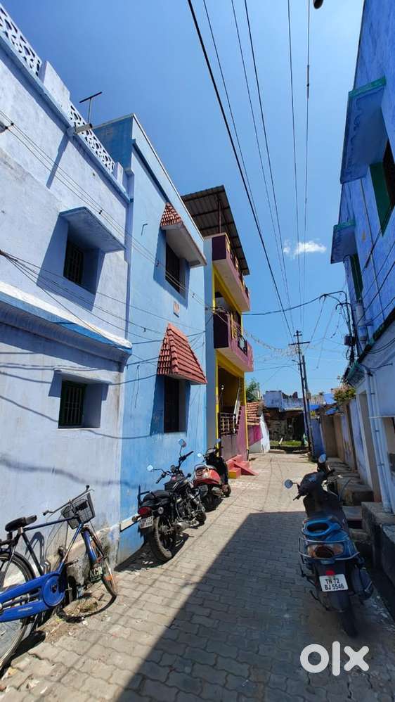 Individual house for lease 4lakh - Family only