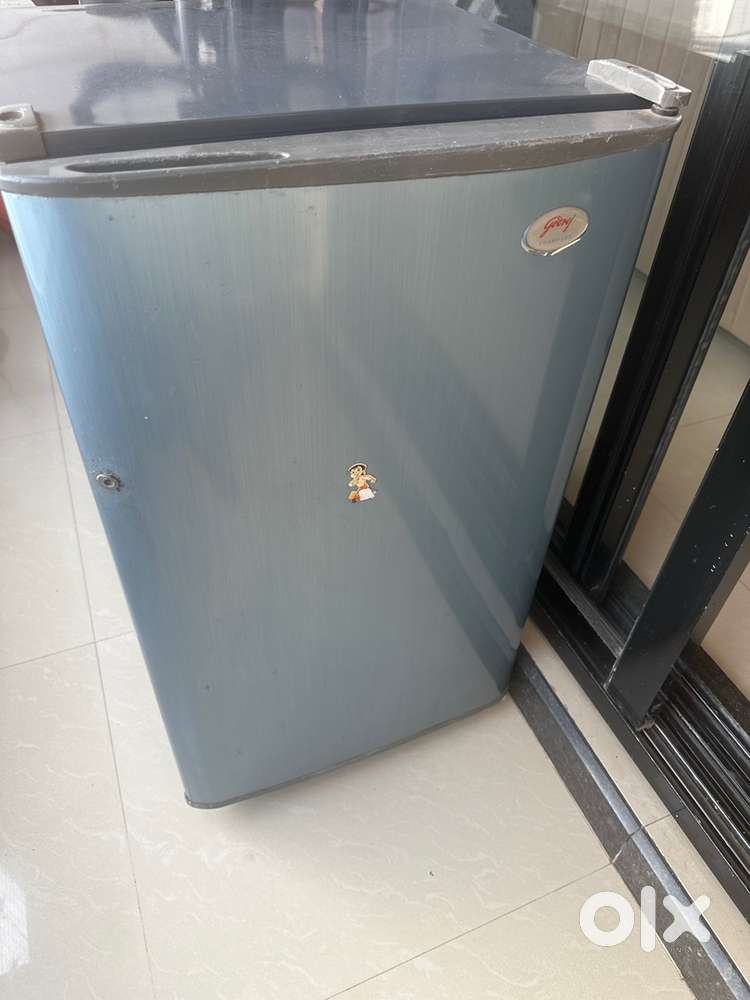 Small 100 liter refrigirator