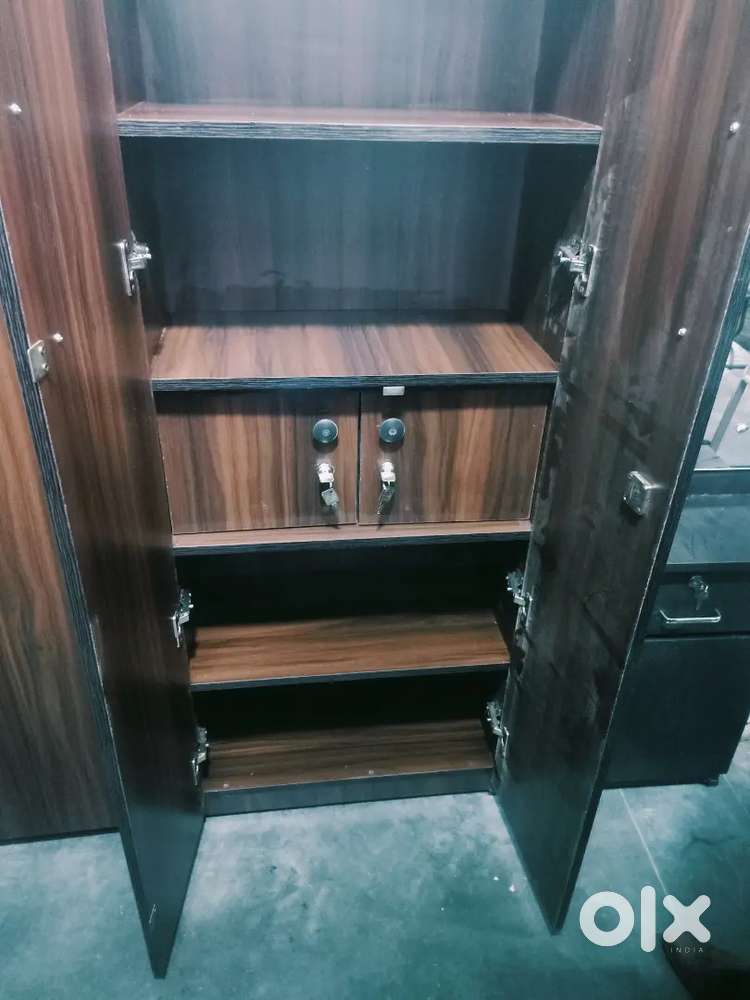 Wardrobe 5/2 brand New