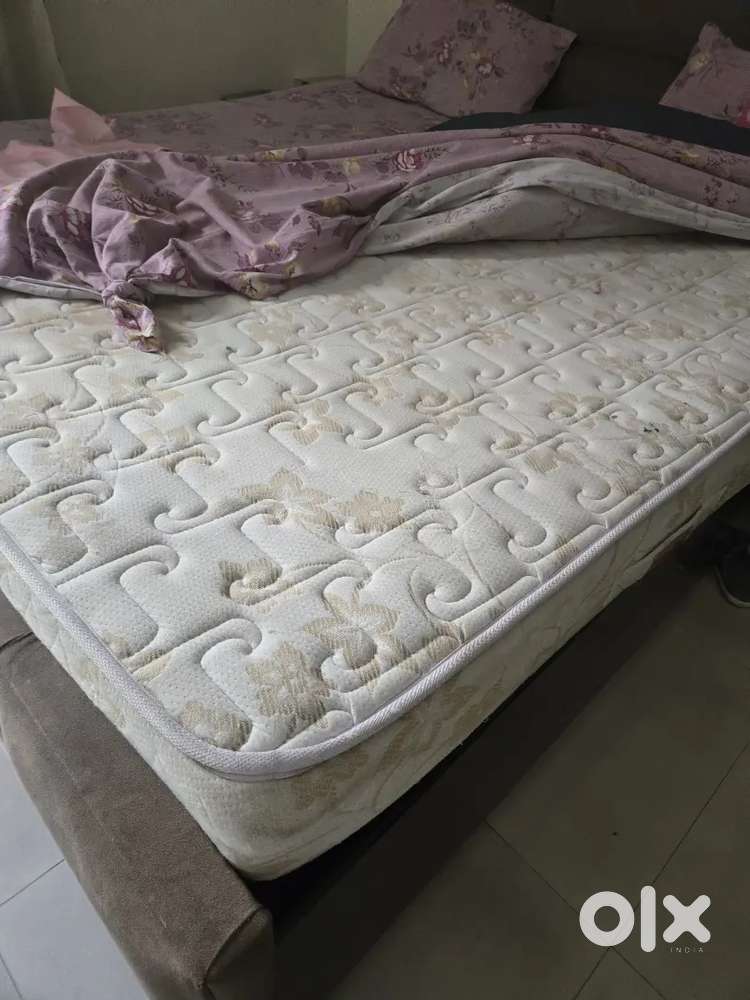 Mattress - Godrej Interio