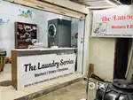 Clothes ironing shop in side