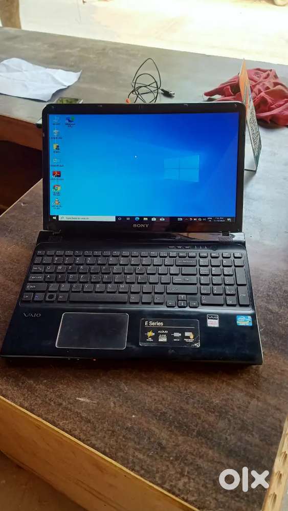 Sony Laptop Ram 4 GB, Storage 328