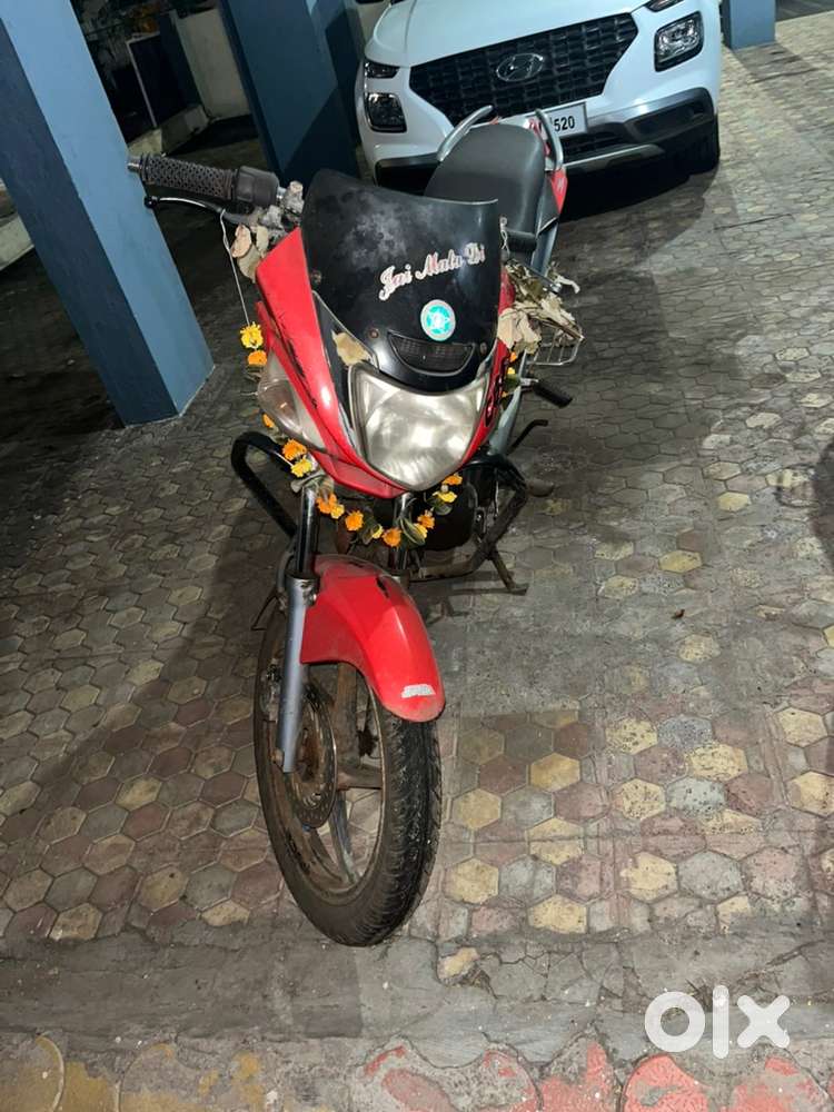Second owner red colour cbz