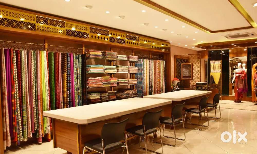 साड़ी शोरूम में काम करने के लिए संपर्क करें!