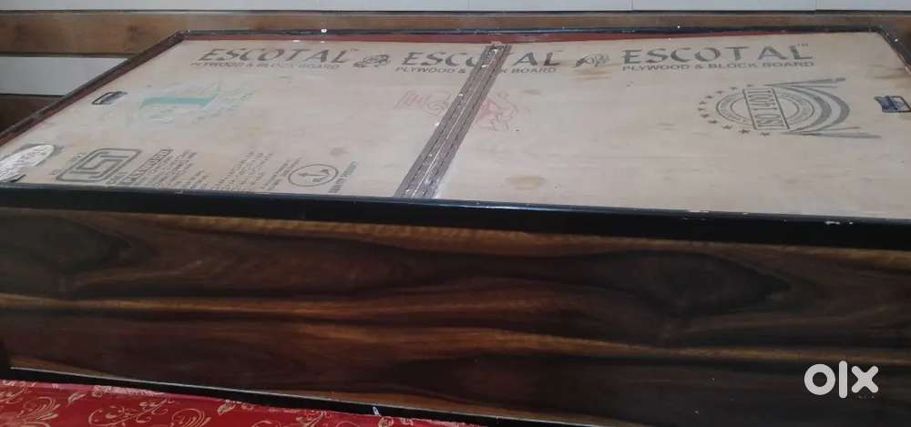 Single bed with mattress