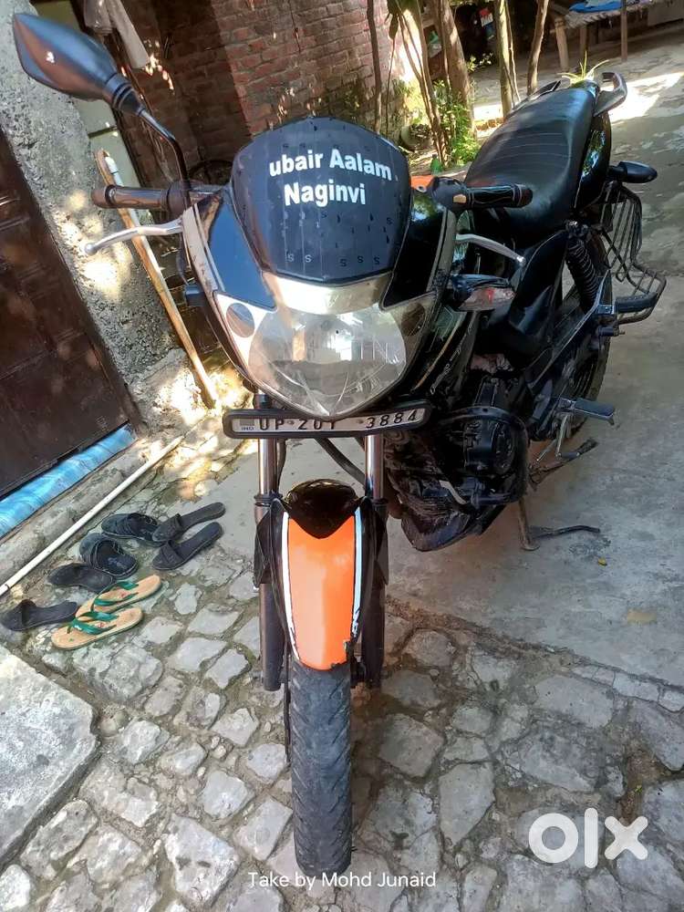 अर्जेंट सेल!रेसिंग परफॉर्मेंस वाली TVSApache RTR 160-शानदार कंडीशन में