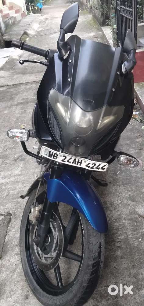 Bajajpulser250 blue clour(Excellent condition bike all papers complete