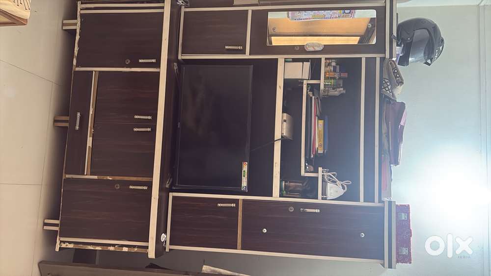 Tv unit showcase