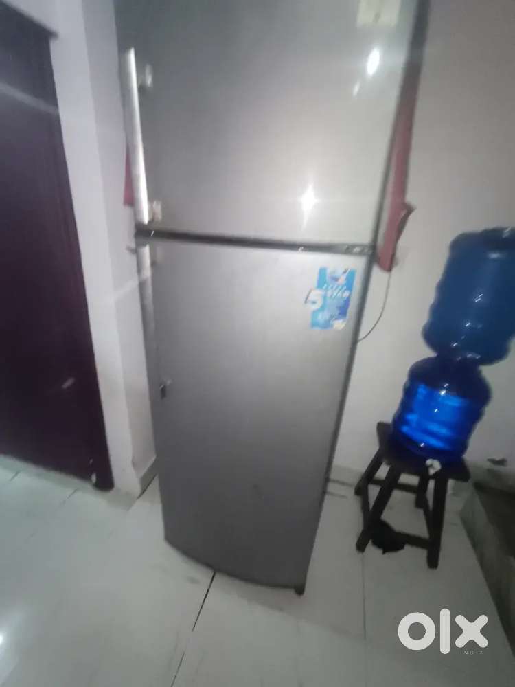 Whirlpool refrigerator 4 star  340 litter