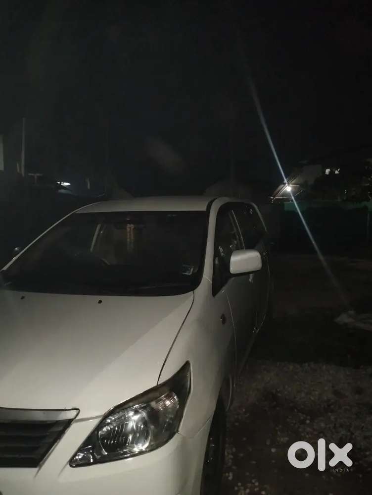 Toyota Innova 2014 Diesel Well Maintained