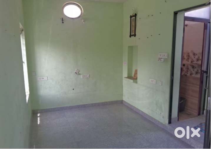 Single Bedroom with attached bathroom