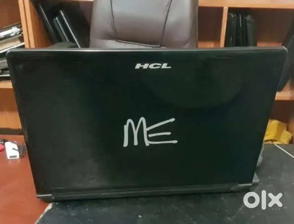 HCL laptop without any dent or scratches