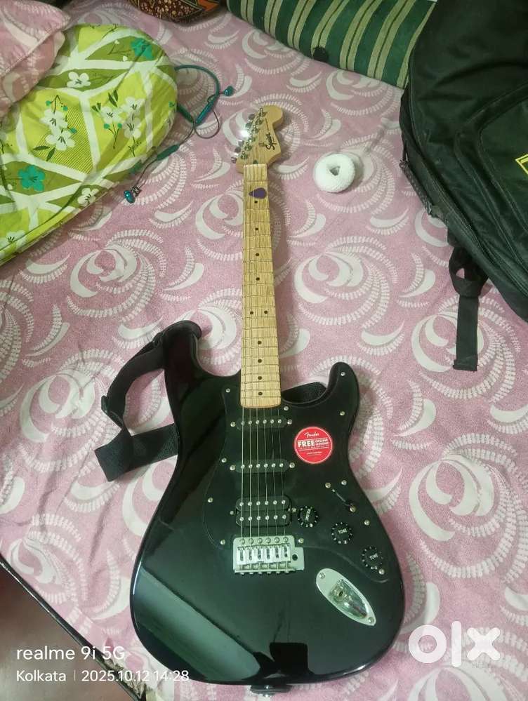 Brand New Fender Squire Sonic strat