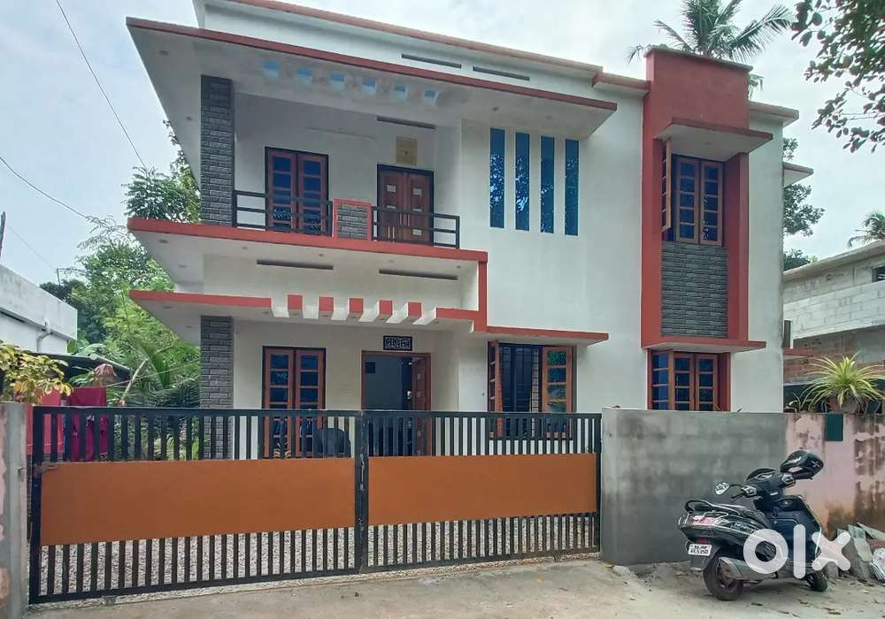 Karikkodu, 4.5 cent, 1450sqft, 3bhk,