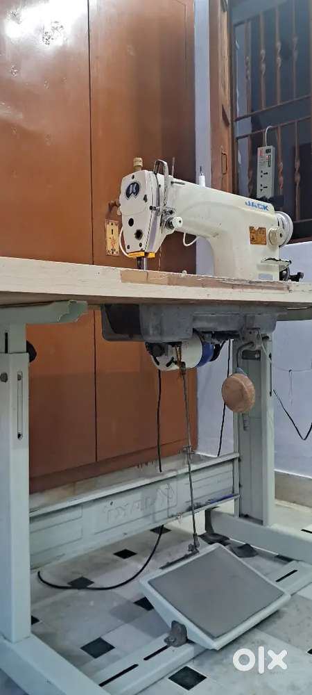 Jack sewing machine
