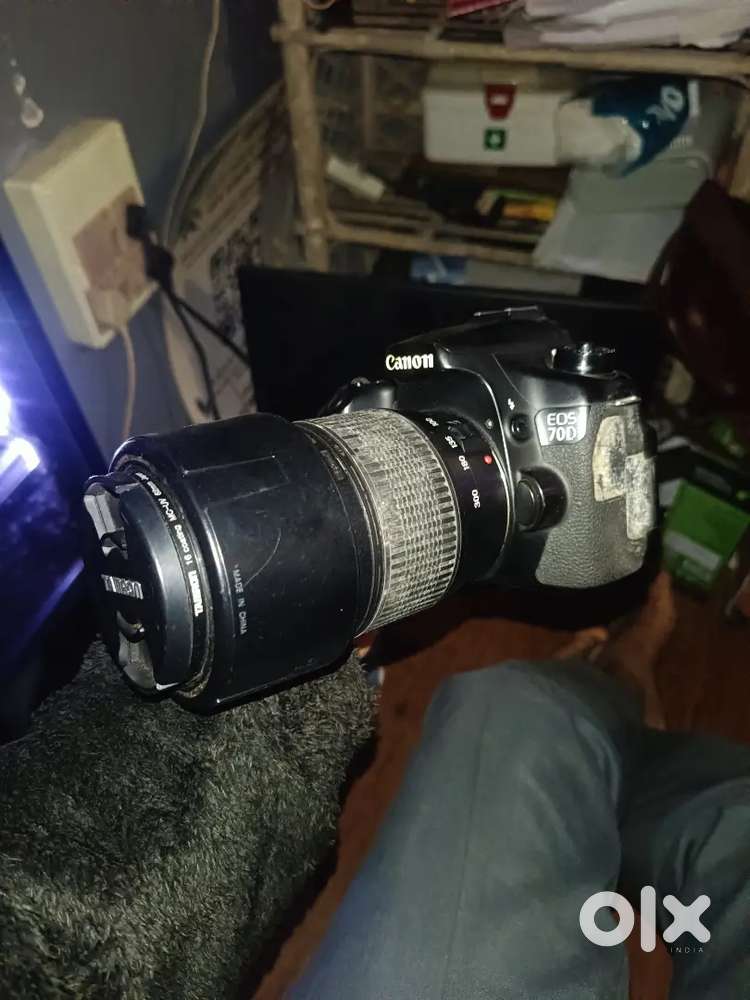 Canon 70D with zoom lens