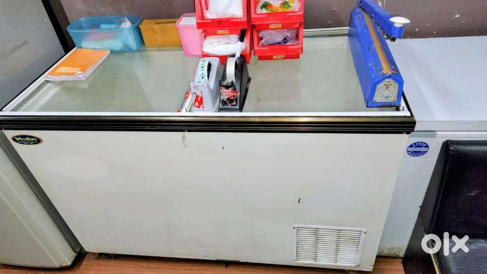 Commercial Glass Top Deep Freezer 500 Ltr