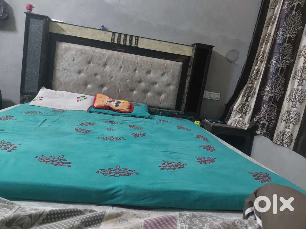 Double bed big back