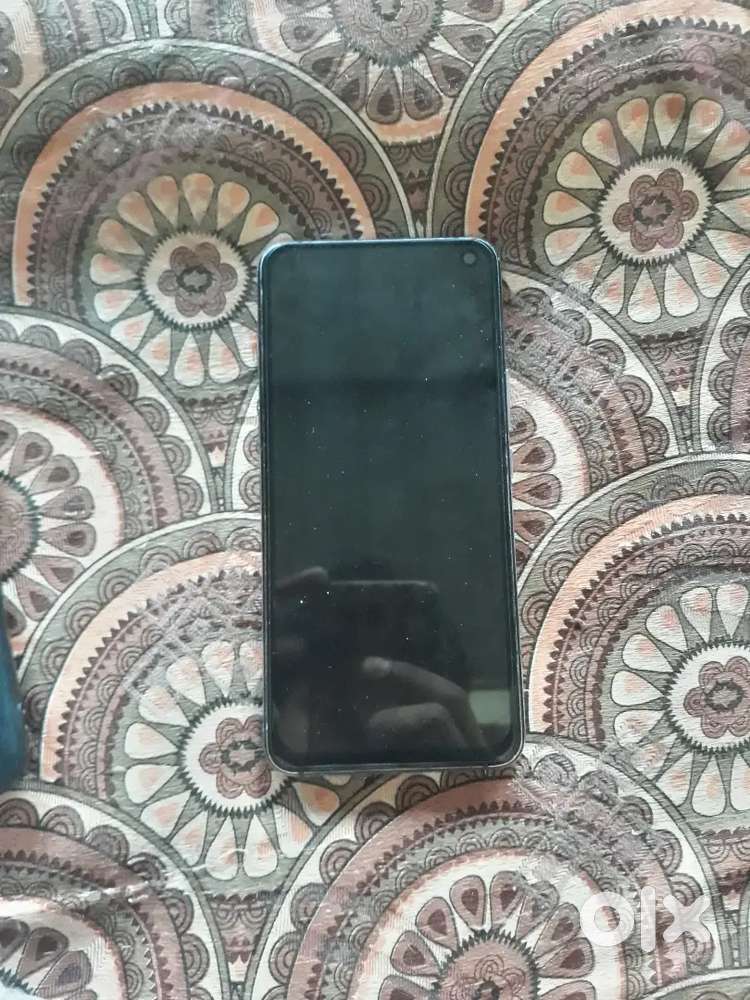 Iqoo 3 12 256 gb duel sim display change but good condition exchang ho