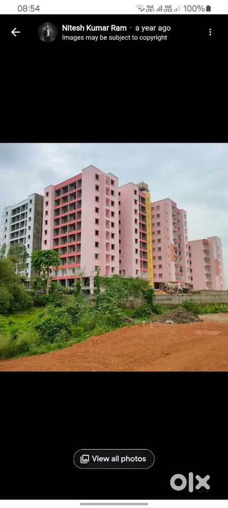 2 MALE WORKING BACHELORS REQUIRED