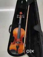 Violin for sale used 1 month  contact me