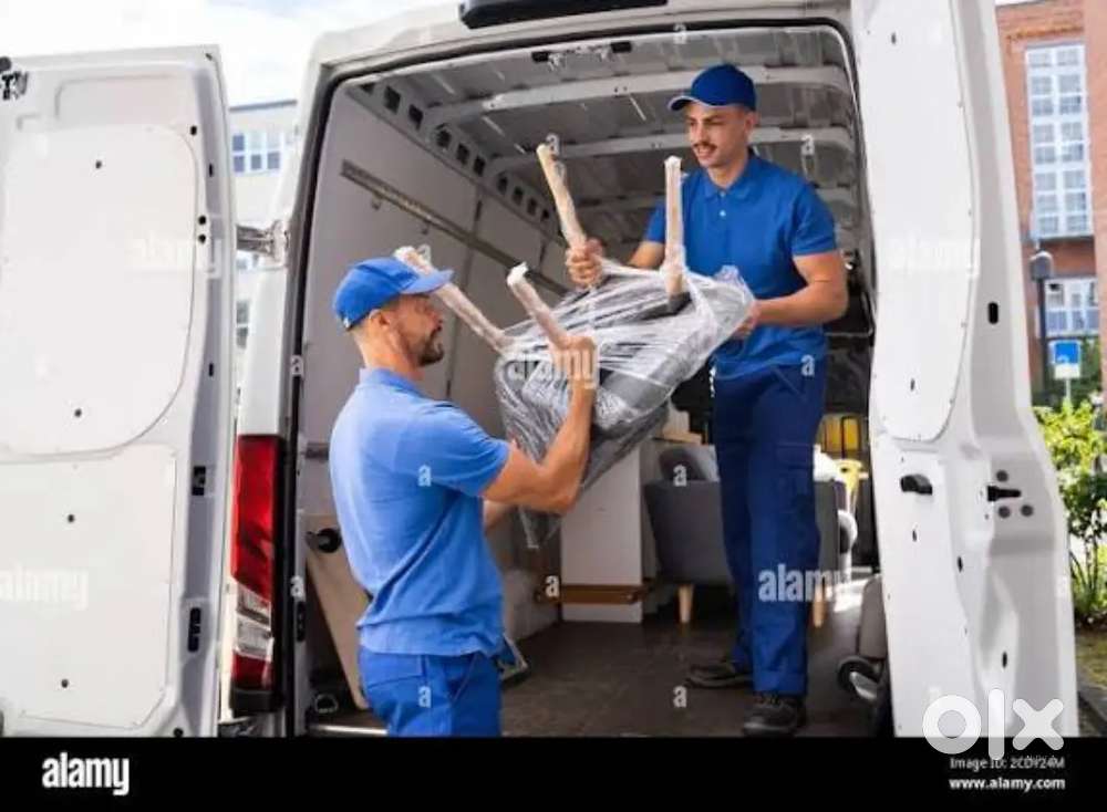 Albijyn kmrt warehouse parcel van delivery helping