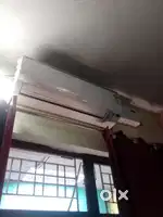 Urgent Sell 1.5 Ton Inverter AC