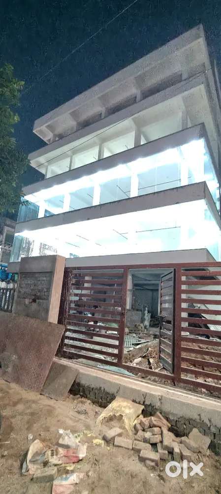 2200 feet big showroom for rent in George town main GTRoad rent 2 lakh