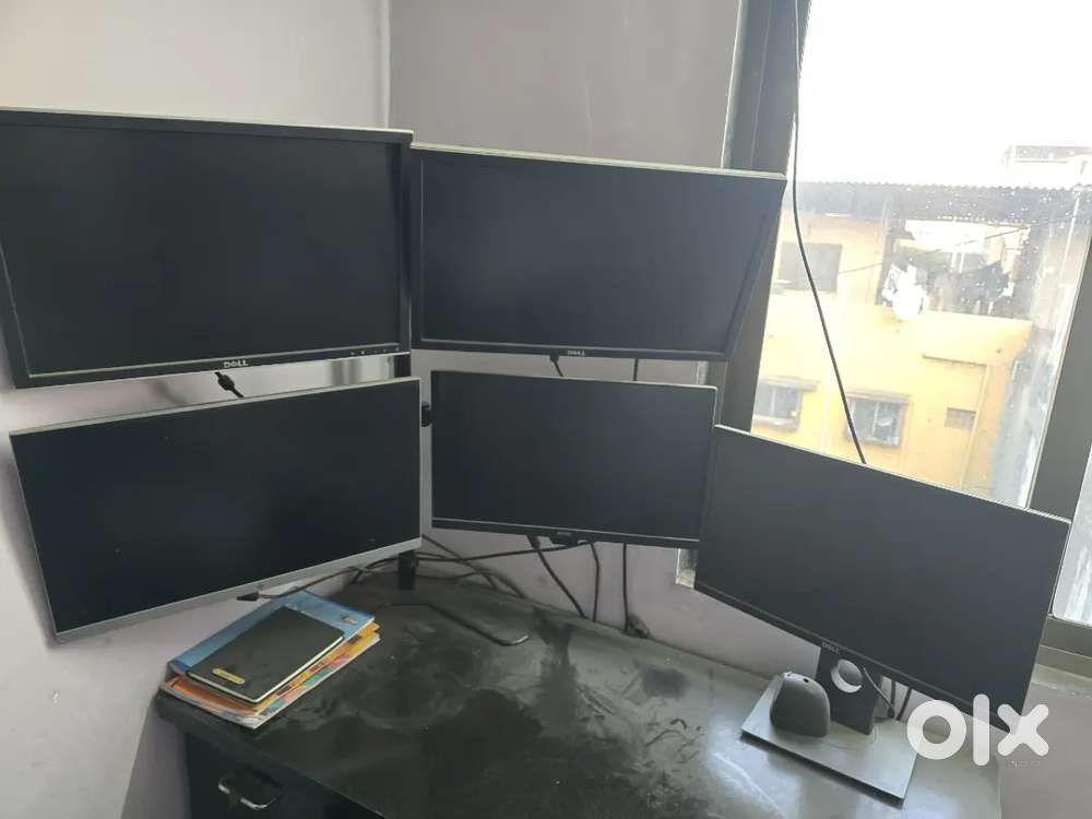 Full Desktop Setup for Trading / Office / Work - 5 Monitors + Ryzen PC