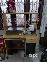 Computer table