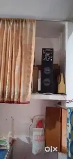 Home theatre speaker