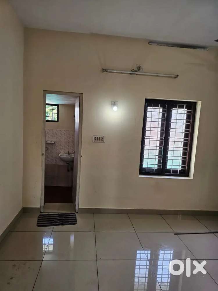 Family 2 bhk kakkanad to hmt road seaport line