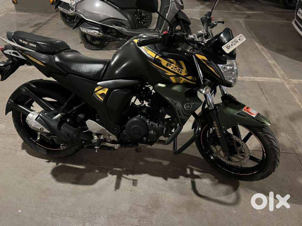 Yamaha FZs  well maintained  2017 model  32k KM  55,000 fixed pric
