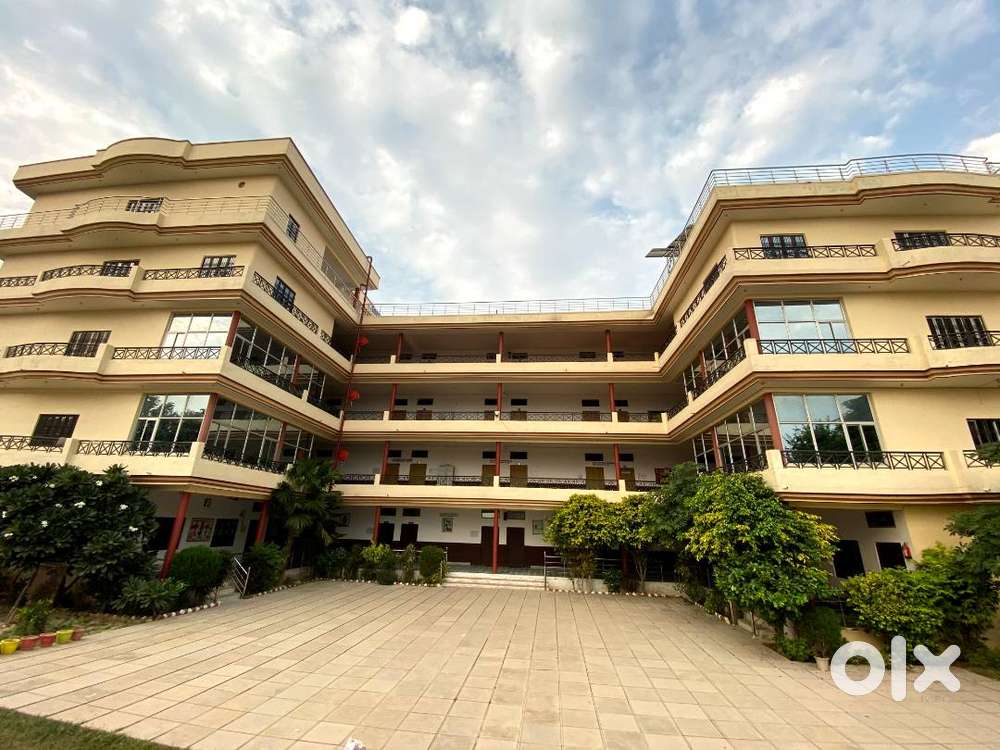 Maid required in School