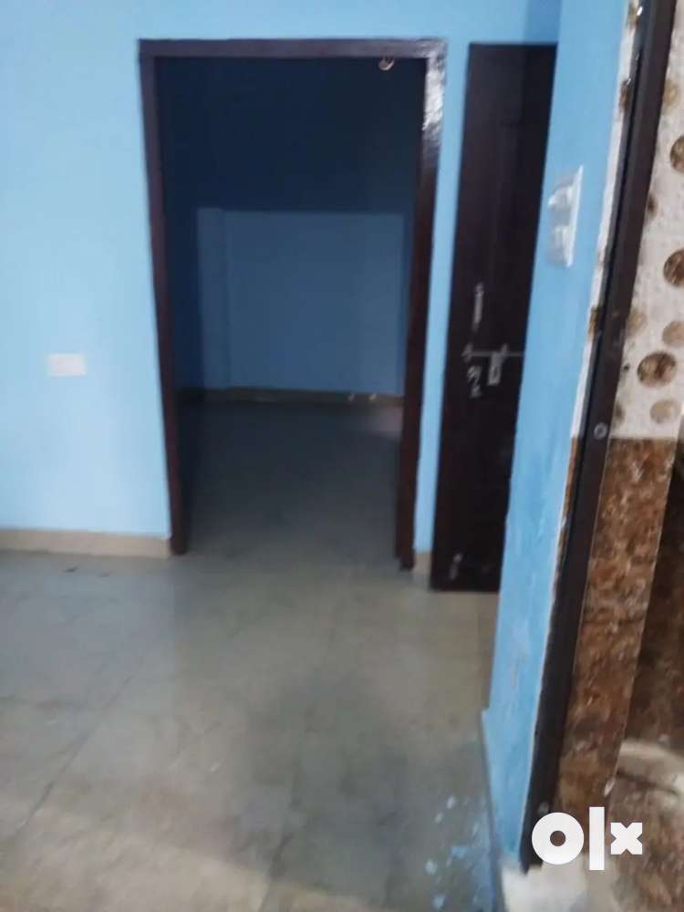 Contact For 2 BHK Flat Posted By Owner