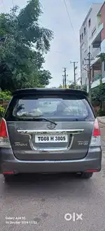 Toyota Innova 2.5 G (Diesel) 7 Seater BS IV, 2011, Diesel