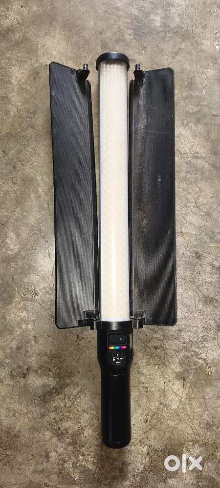 Godox LC500R RGB LED light stick 14 lightning effects
