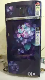 Samsung 5 Star Refrigerator, 189 litre within warranty 2 years old.