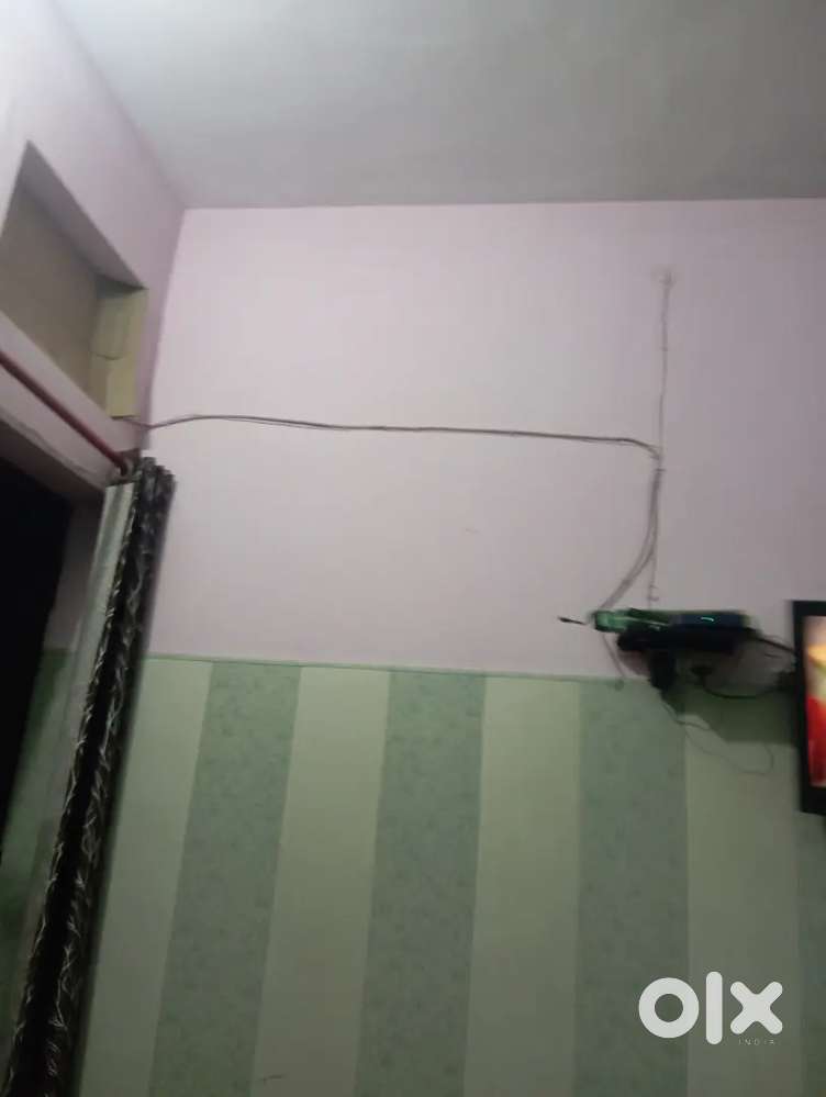 One room for bachelor with bed and RO