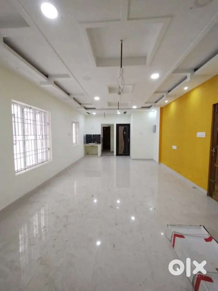 980 Sqft 2 BHK flat at pozhichalur main