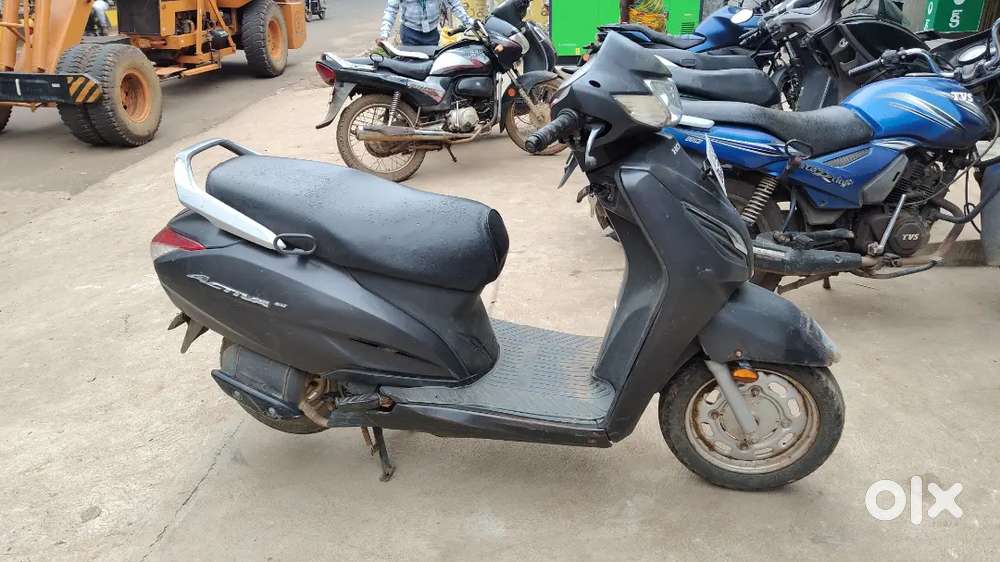 6g activa gray color
