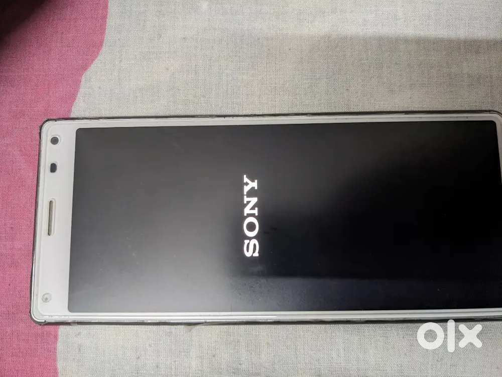 Sony Xperia 8