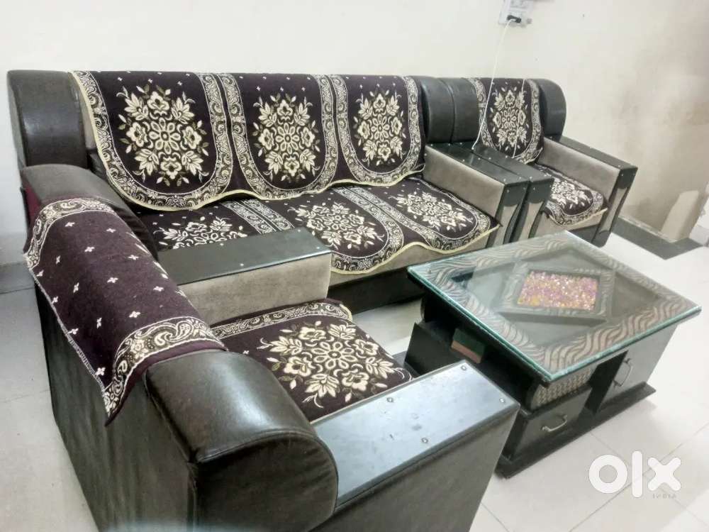 5 seater sofa set with glass table