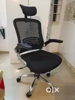 Executive Chair with Headrest - Royal Oak