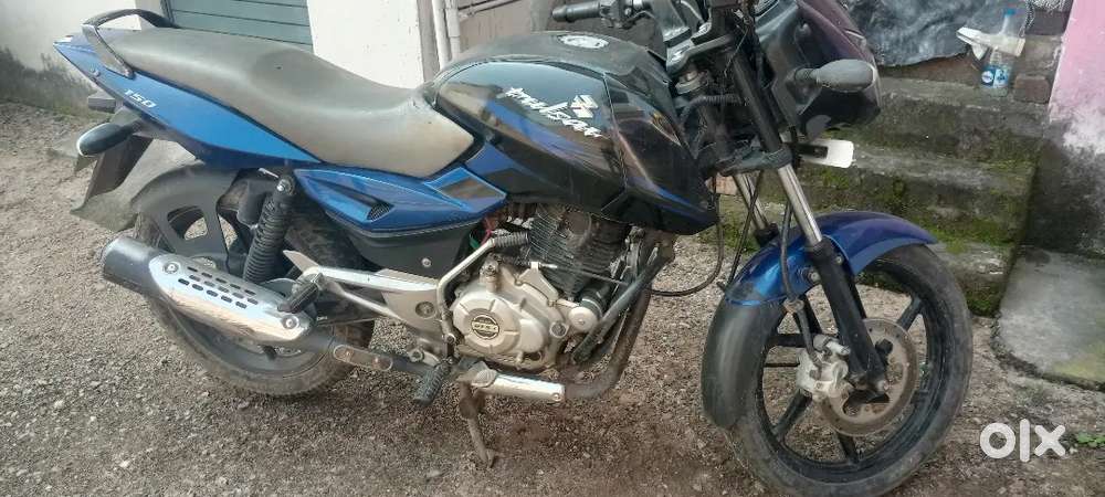 Pulsar 150 acchi condition me bechna h,