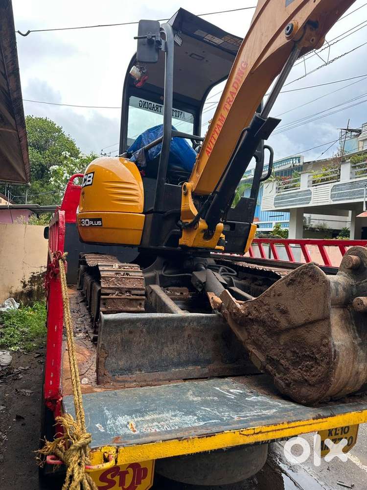 Jcb js 30 plus